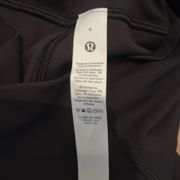 NWT Lululemon Nulu Slim-Fit High-Rise Skirt - Size 4 - Picture 5 of 5